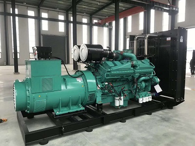 汕尾大功率發(fā)電機(jī)出租上柴機(jī)電教你怎么去選擇。
